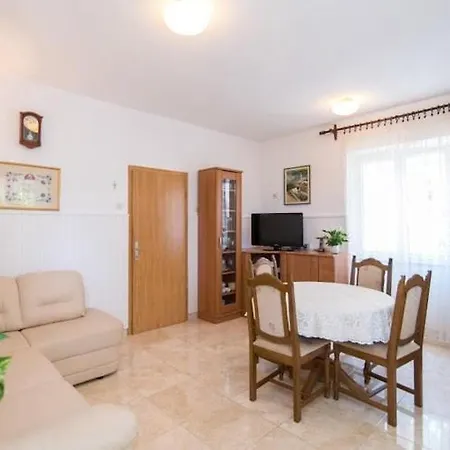Apartman Vrandecic - Two Bedroom With Garden Terrace *